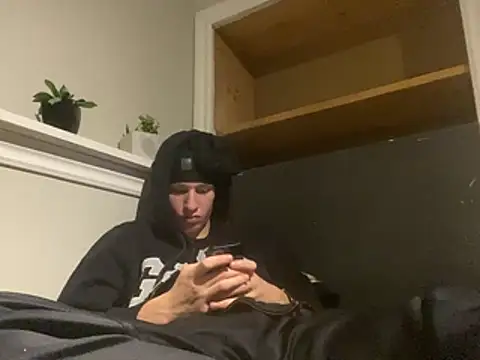 yourwhiteboy1 live sex cam