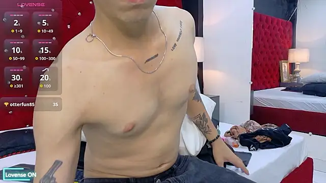 Logan_Woods live sex cam