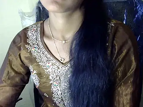 Khushi_v's cam snapshot