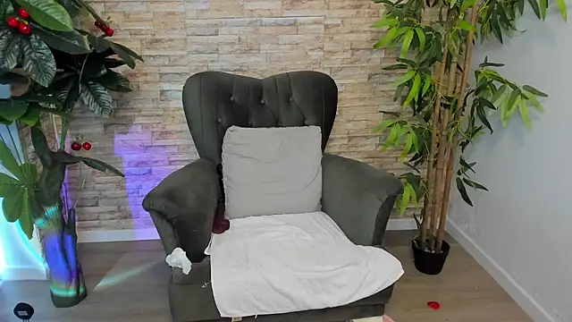 KamaFeels live sex cam