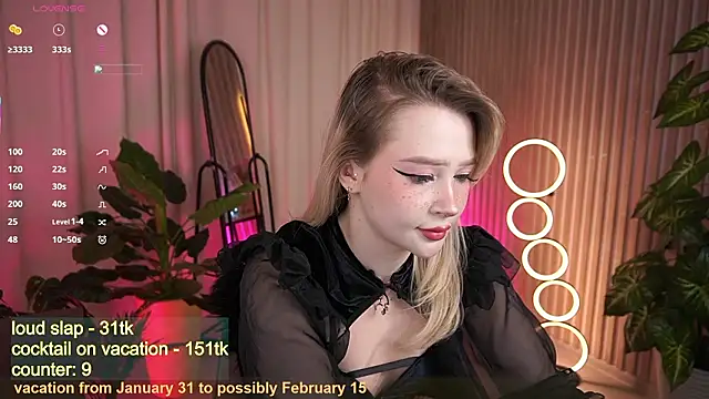 LauraWifeness live sex cam