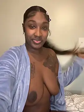 ToyaThick live sex cam