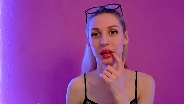 Sia_a's cam snapshot