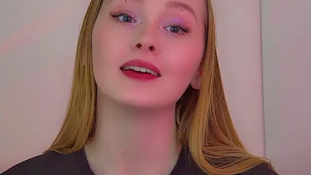 AgataFoxley's cam snapshot