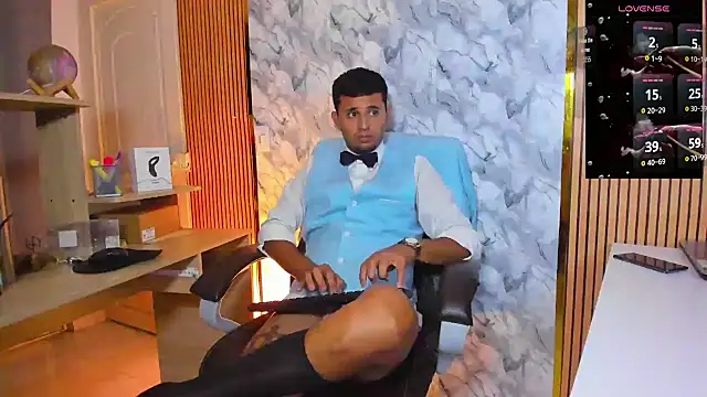 Hideintheoffice's cam snapshot