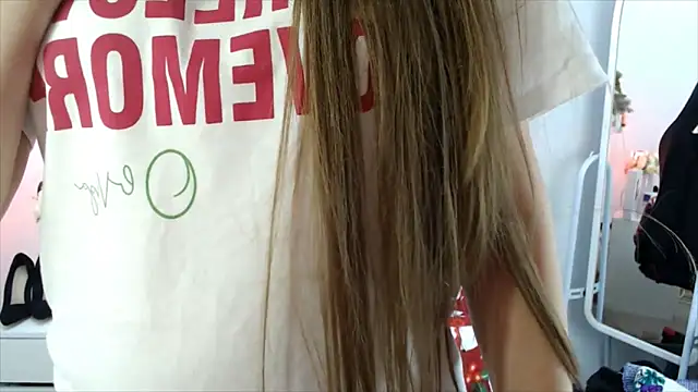 Lucky_Lana's cam snapshot