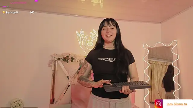 hina_tay's cam snapshot