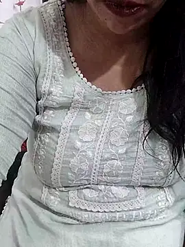 cutee_bhabhi's cam snapshot