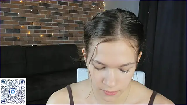 VelvetRisque live sex cam