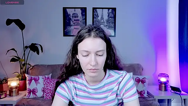 VioletaBloom's cam snapshot