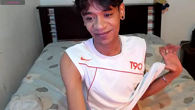 esteban_thompson's cam snapshot