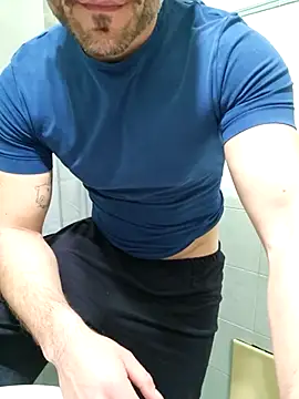 giovan2020 live sex cam