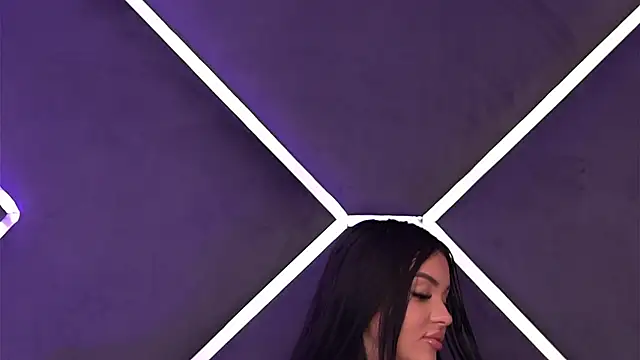 LilaRoses live sex cam