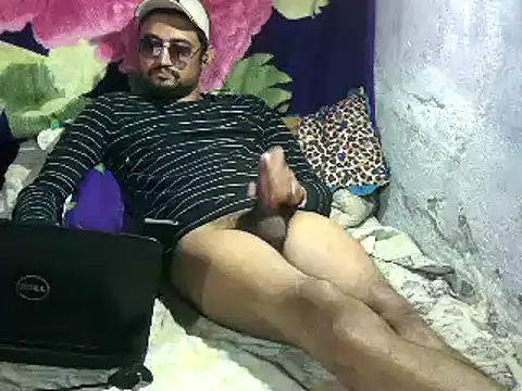 Rocobodymassager live sex cam