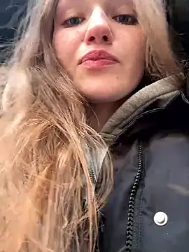 RussianWoman's cam snapshot