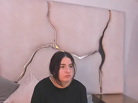 IsabelDelacroix's cam snapshot