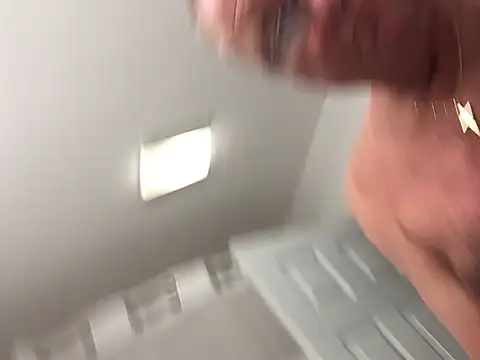 Toothpic1 live sex cam