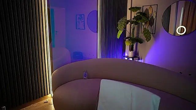 KaylaLuxx_ live sex cam