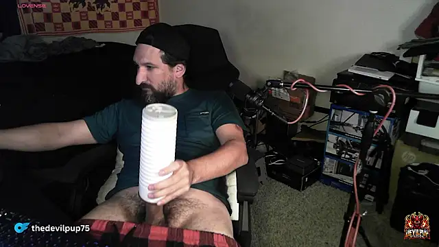 DevilPup75_'s cam snapshot