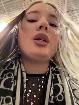 VineraSweet's cam snapshot