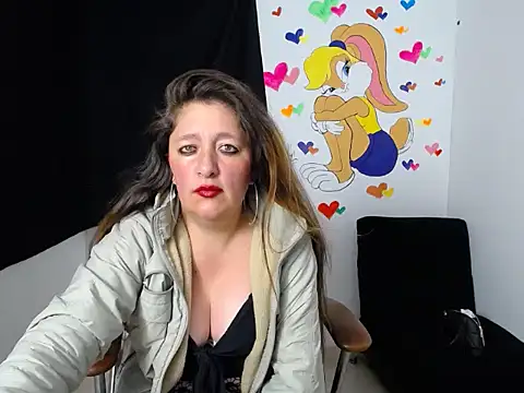 MilfCute_sex's cam snapshot