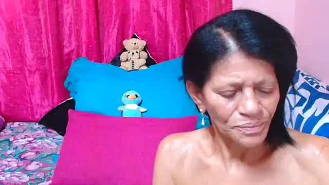 SLUTTYROXY live sex cam