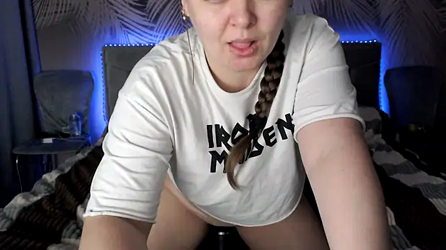 uliastar's cam snapshot