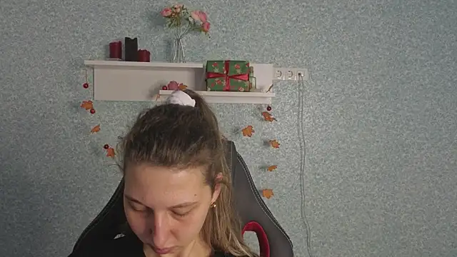 CuteEllii's cam snapshot