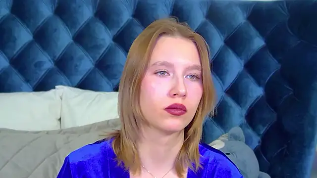 LiliLinn live sex cam