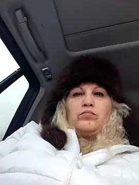 Divineblond live sex cam