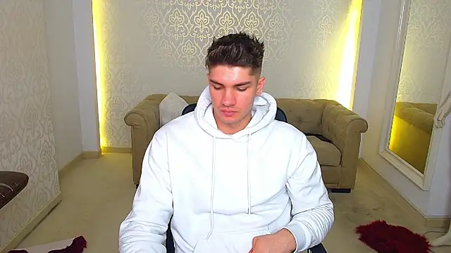 MaxKaiden live sex cam