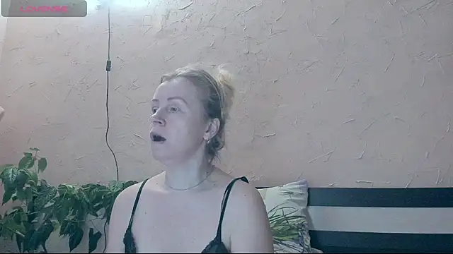 I_AM_MILF's cam snapshot