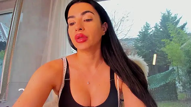 Naila18 live sex cam