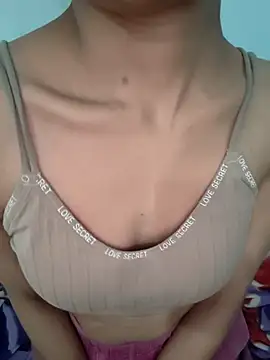 alisha_khan1's cam snapshot