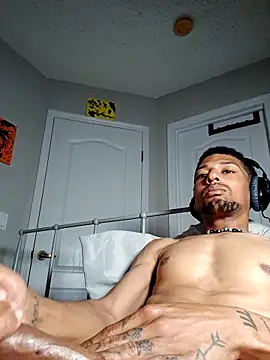 BigPrettyDick777 live sex cam