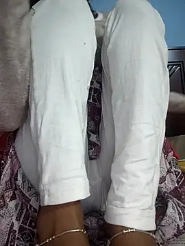 124pakhi's cam snapshot