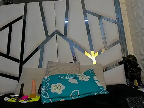 Lunahot68's cam snapshot