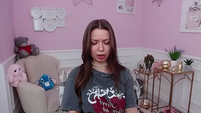 LucySkilar's cam snapshot