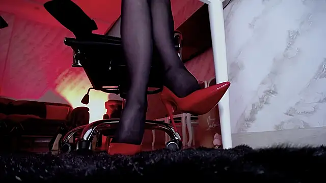 FinDomGod's cam snapshot