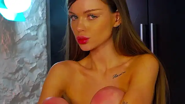 MarilynNova's cam snapshot