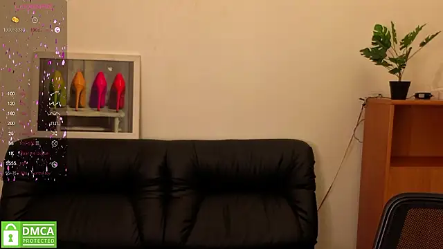 Alianna_Solo_Kisses's cam snapshot