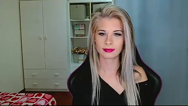 KristineGlow's cam snapshot