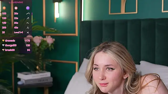 LiraKink's cam snapshot