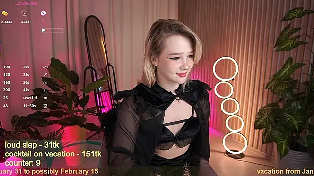 LauraWifeness's cam snapshot