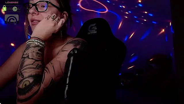 SonyaDevon's cam snapshot