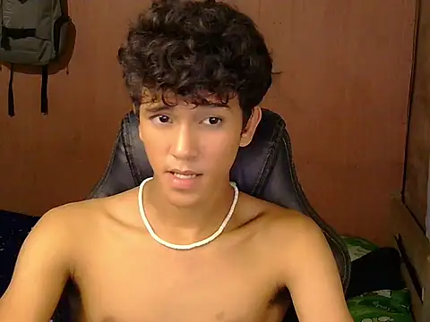 hugekenbigcock live sex cam