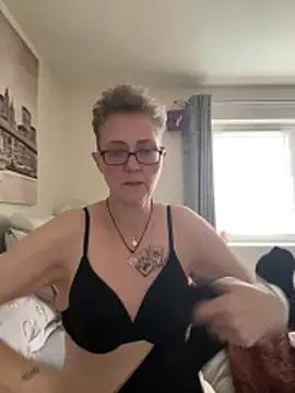 Curvy-Jinx's cam snapshot