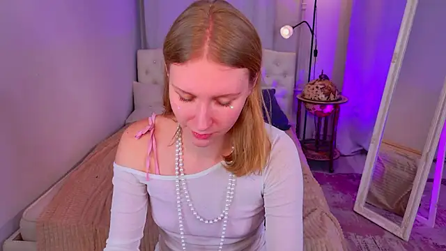 AsyaLumi's cam snapshot