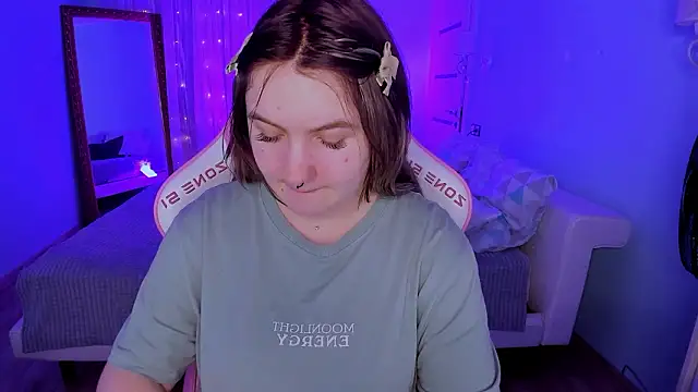 lovelyy_julia's cam snapshot