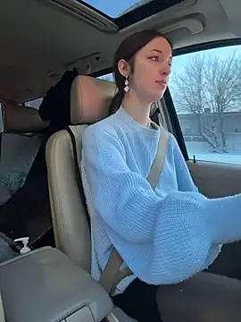 DollyTall's cam snapshot